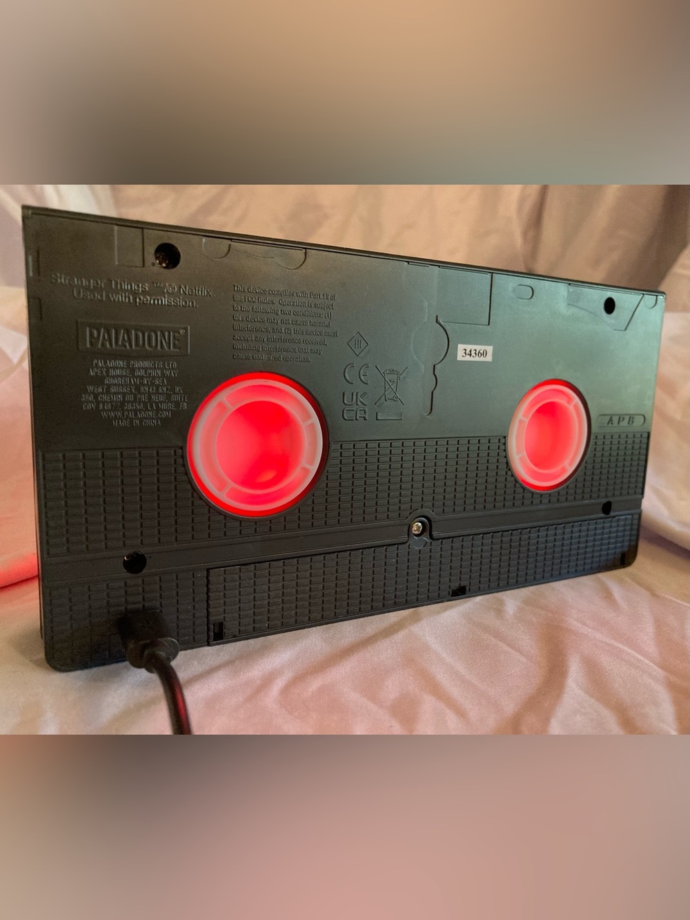 Stranger Things VHS Light with Red LEDs - Picture 6 of 7